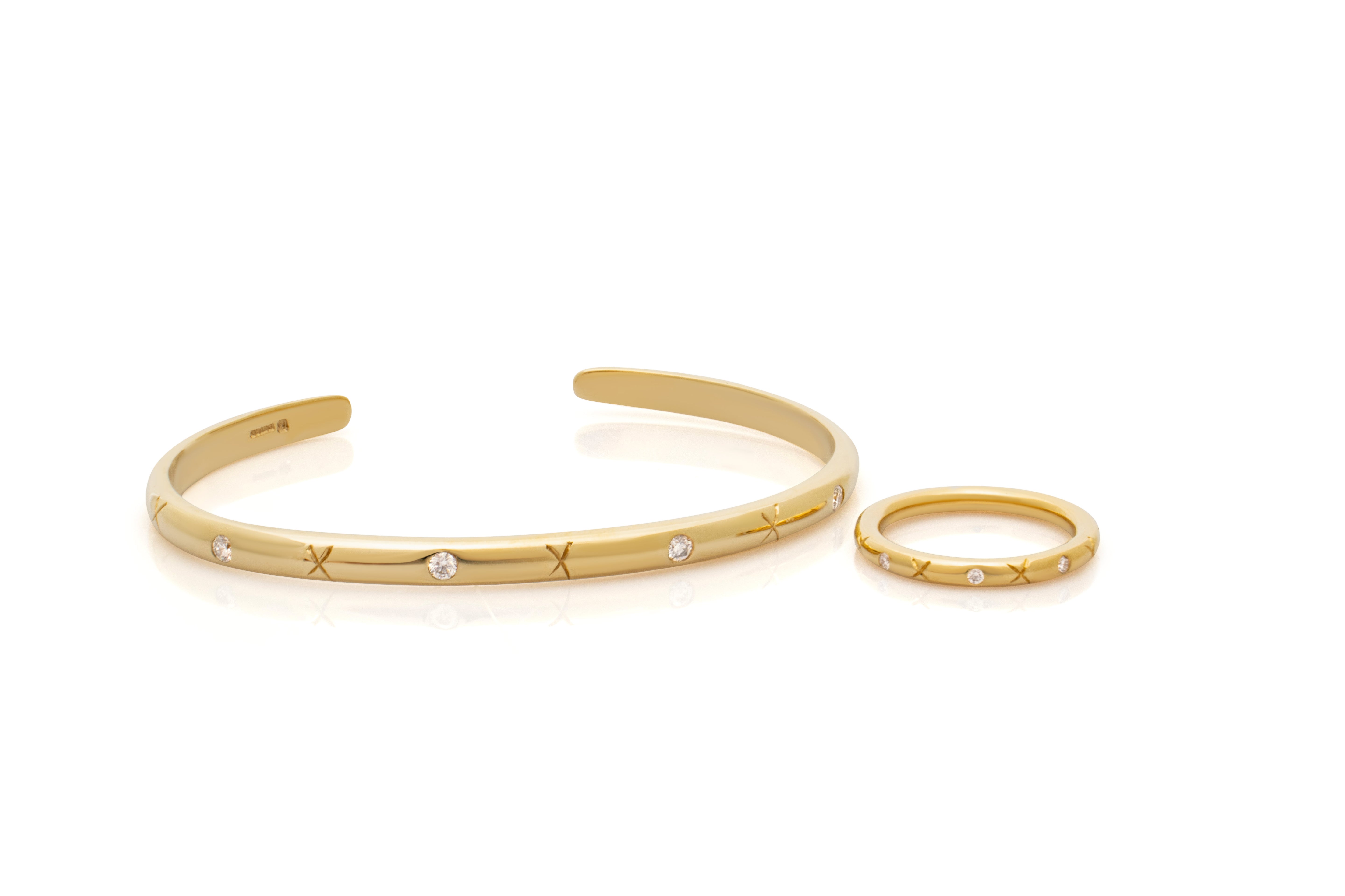 Diamond bangle. Diamond Binding Bangle. Binding Bangle. Gold bangle. Gold and diamond bangle. Kisses bangle. X bangle.
