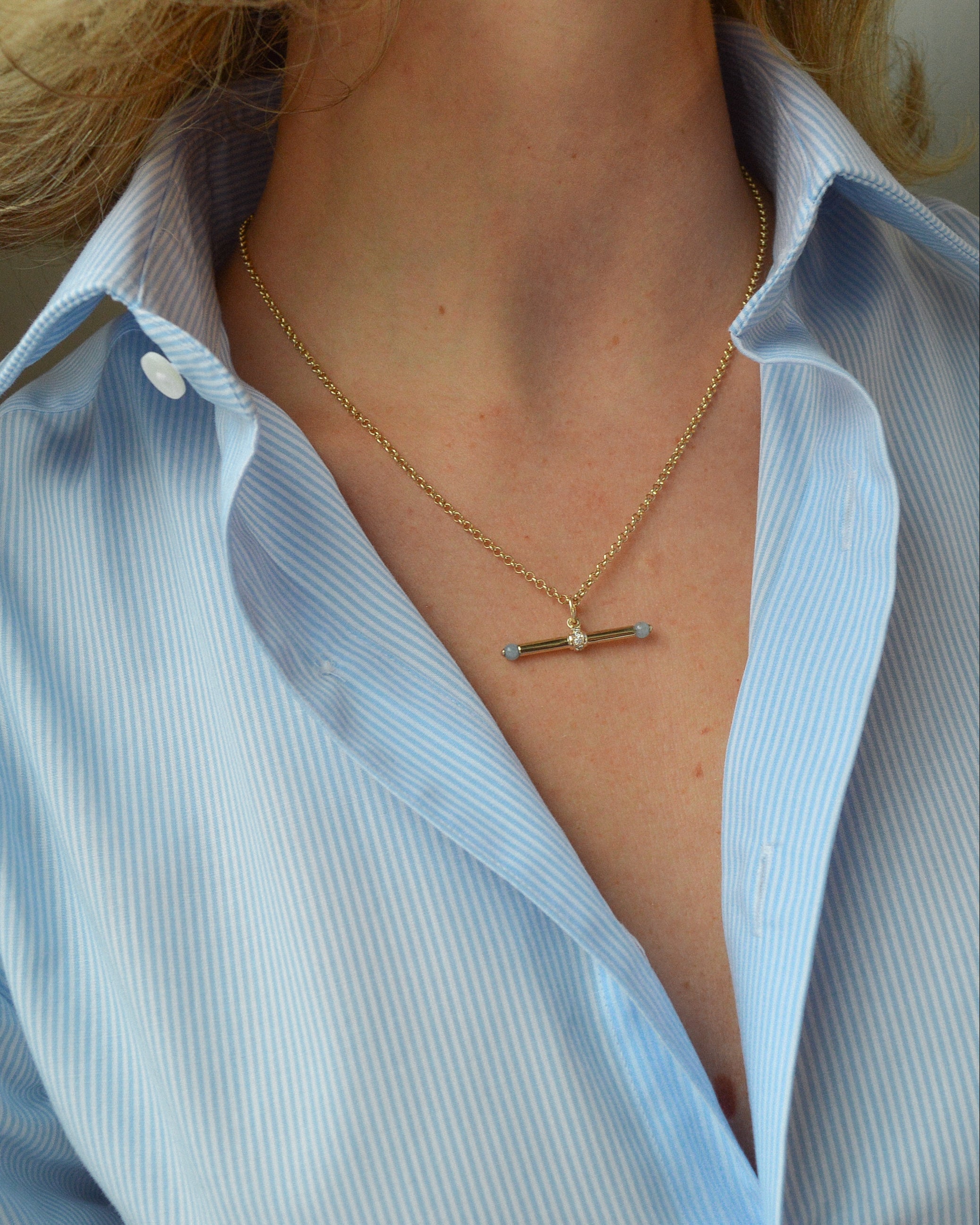 Aquamarine pendant. Gemstone T-bar. Diamond pendant