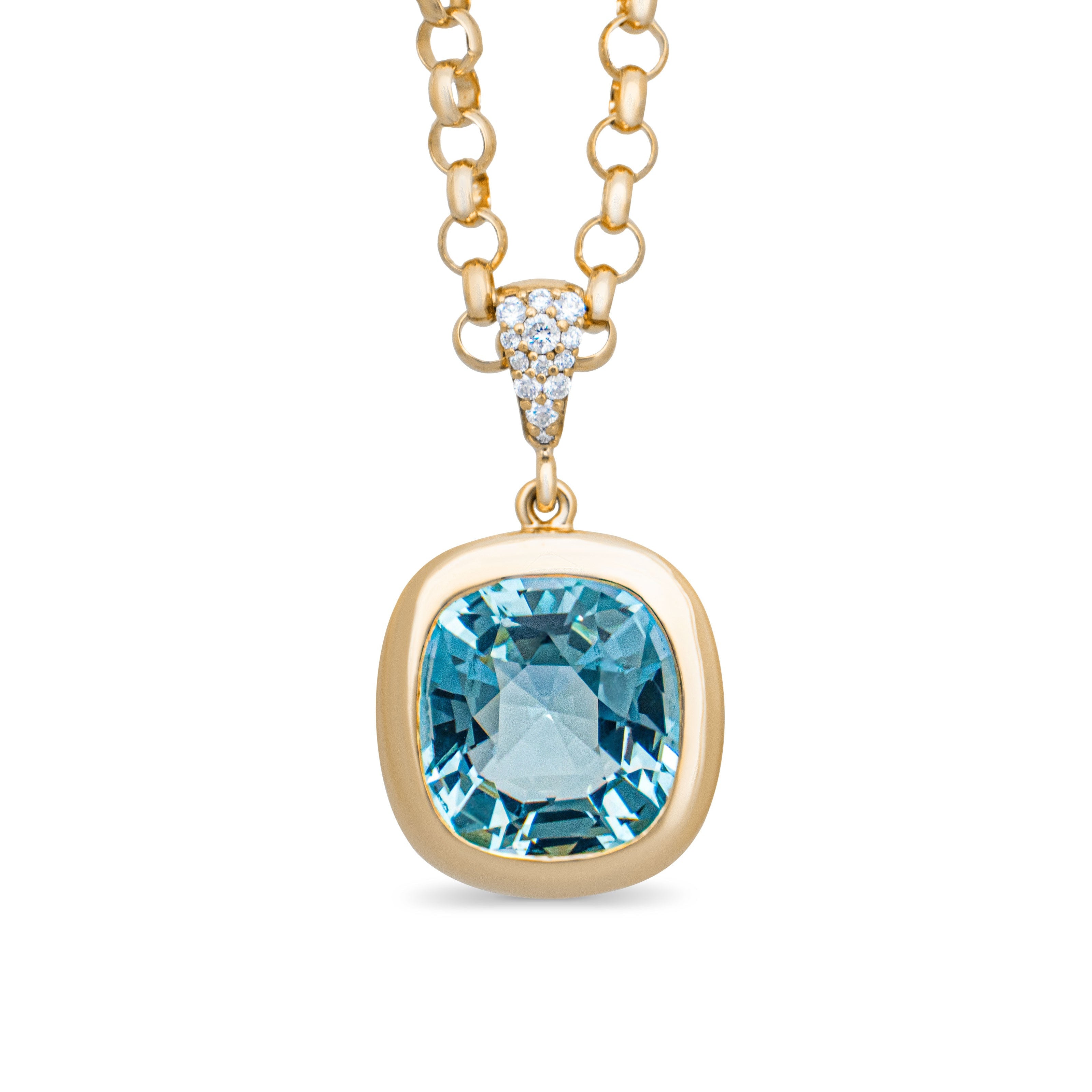 Aquamarine and Diamond pendant. Aquamarine and Diamond necklace