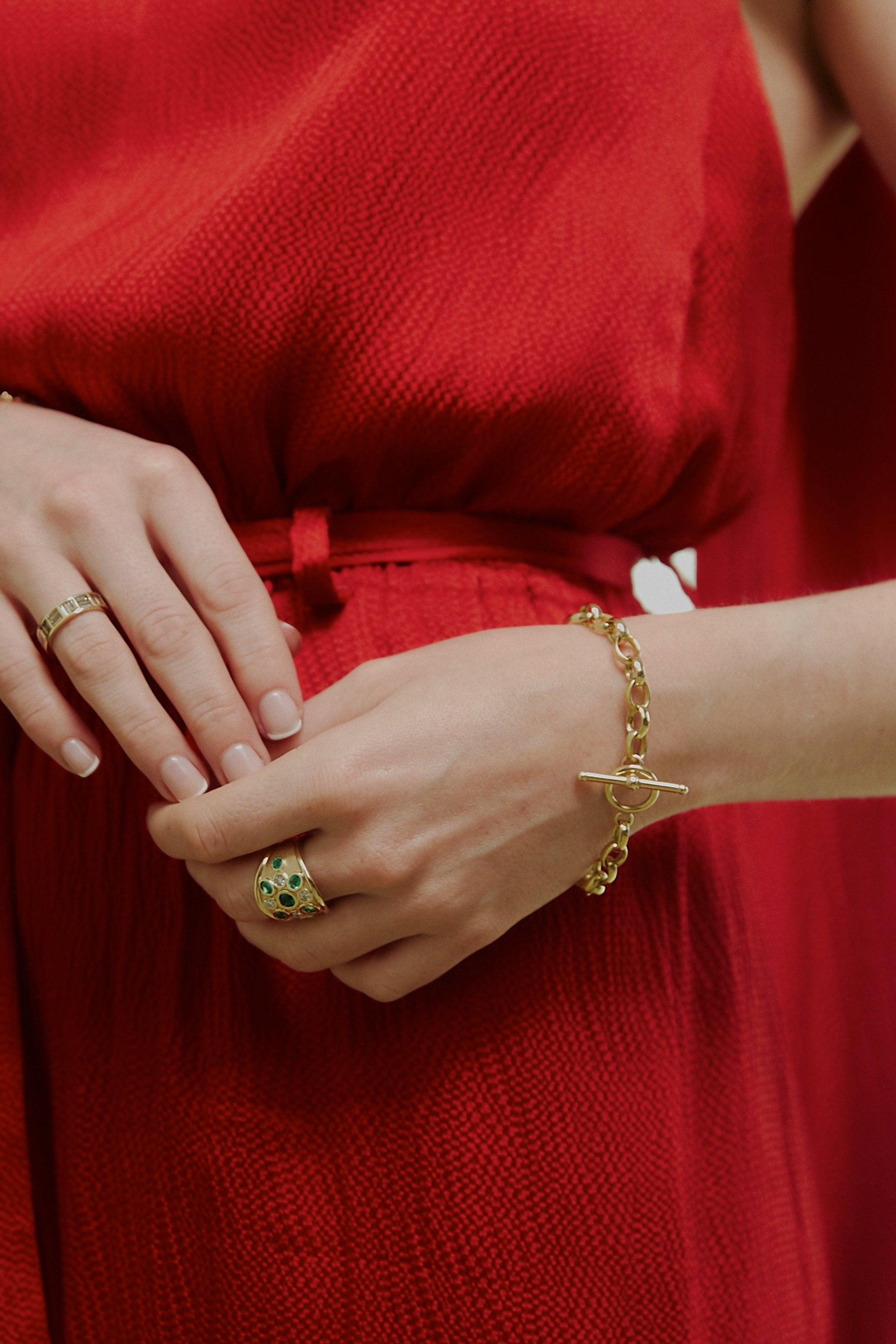 Gold t-bar bracelet. Solid gold bracelet. Gold chain bracelet. T-bar bracelet. Belcher chain bracelet.