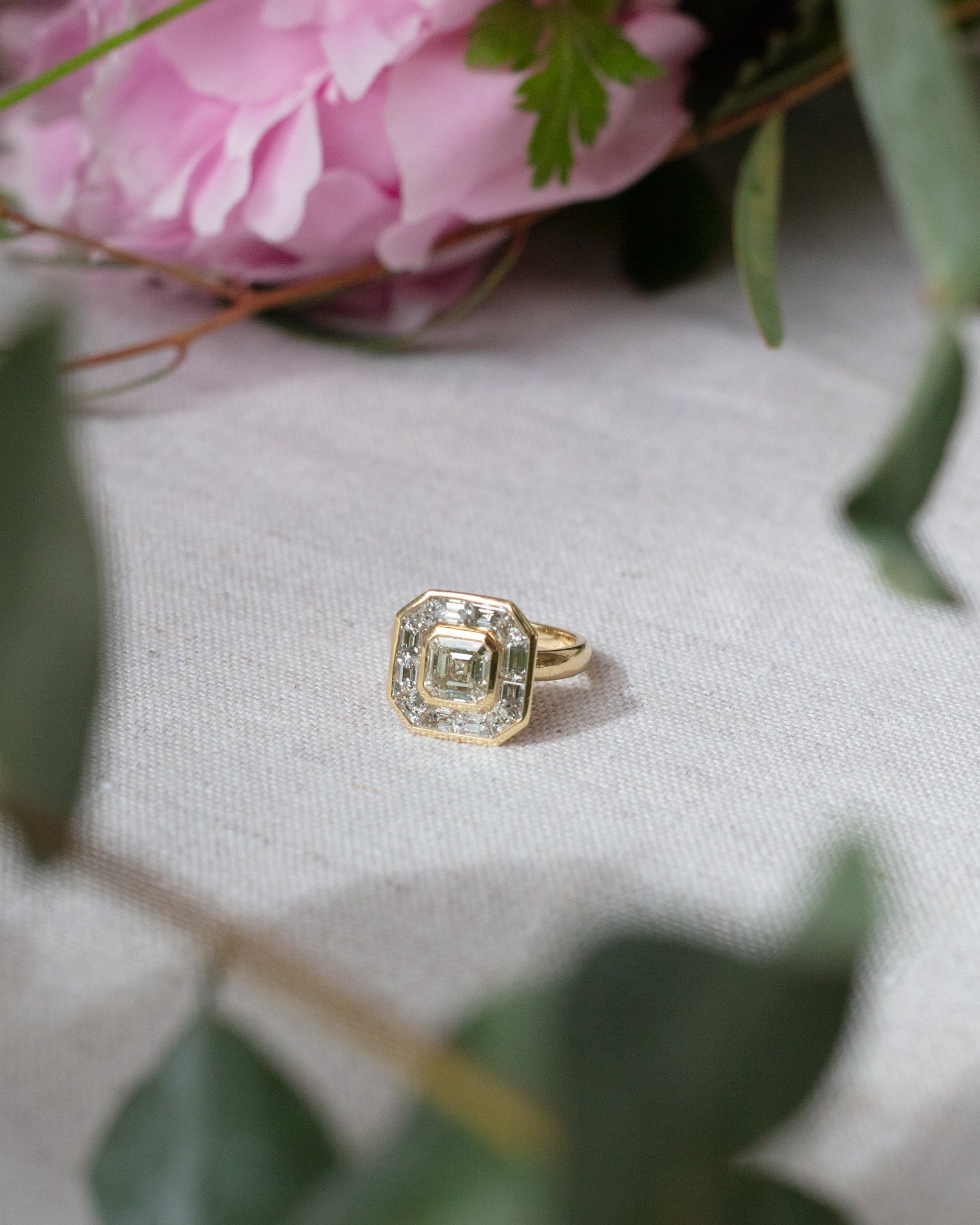 Step cut Diamond Ring. Art Deco Diamond Ring. Diamond halo ring. Diamond engagement ring. Art Deco engagement ring.