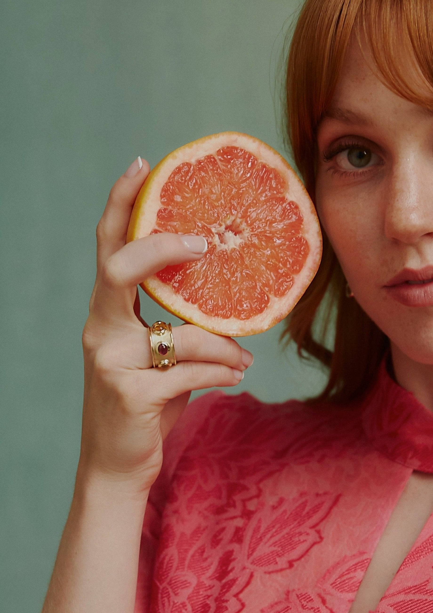 Pink tourmaline and citrine ring. Cabochon ring. Solid gold ring. Elizabethan style ring. Gemstone ring.