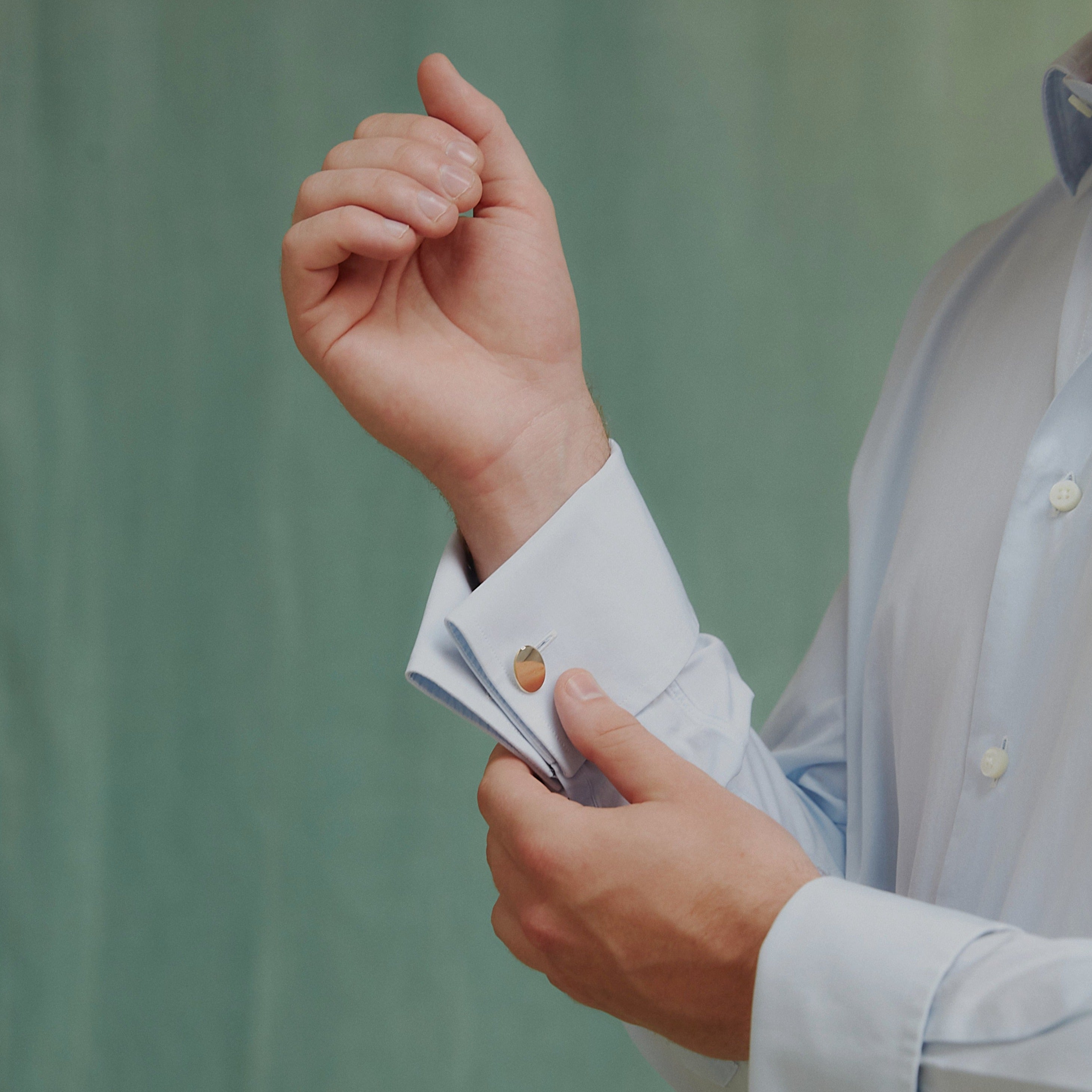 Traditional gold cufflinks. Art Deco cufflinks. Engraved cufflinks. Men's accessories. Smart cufflinks. Formal cufflinks. Solid gold cufflinks.