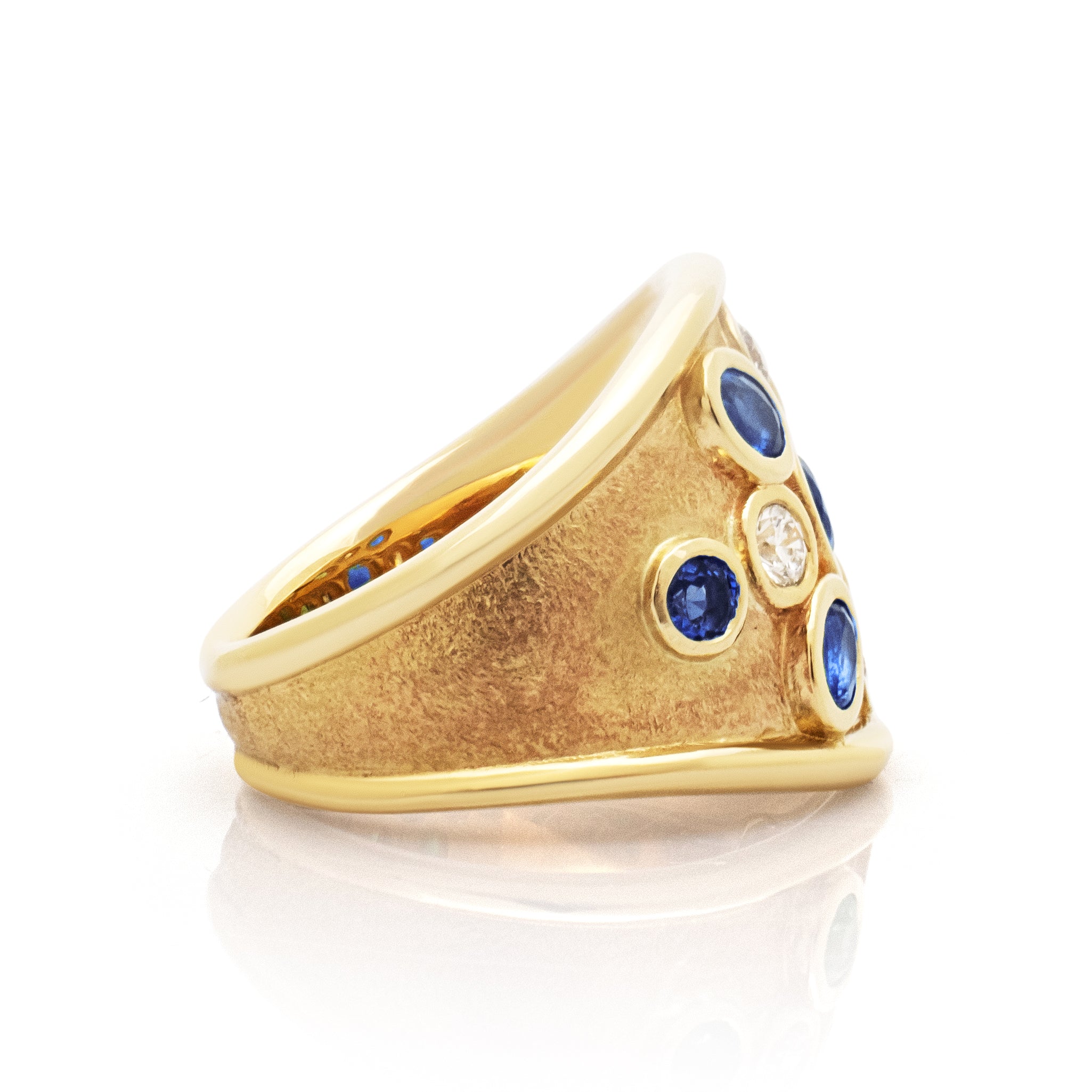 Sapphire and Diamond Droplet Ring. Sapphire and Diamond ring. Solid gold ring. Sapphire and diamond jewellery. Elizabethan style ring.