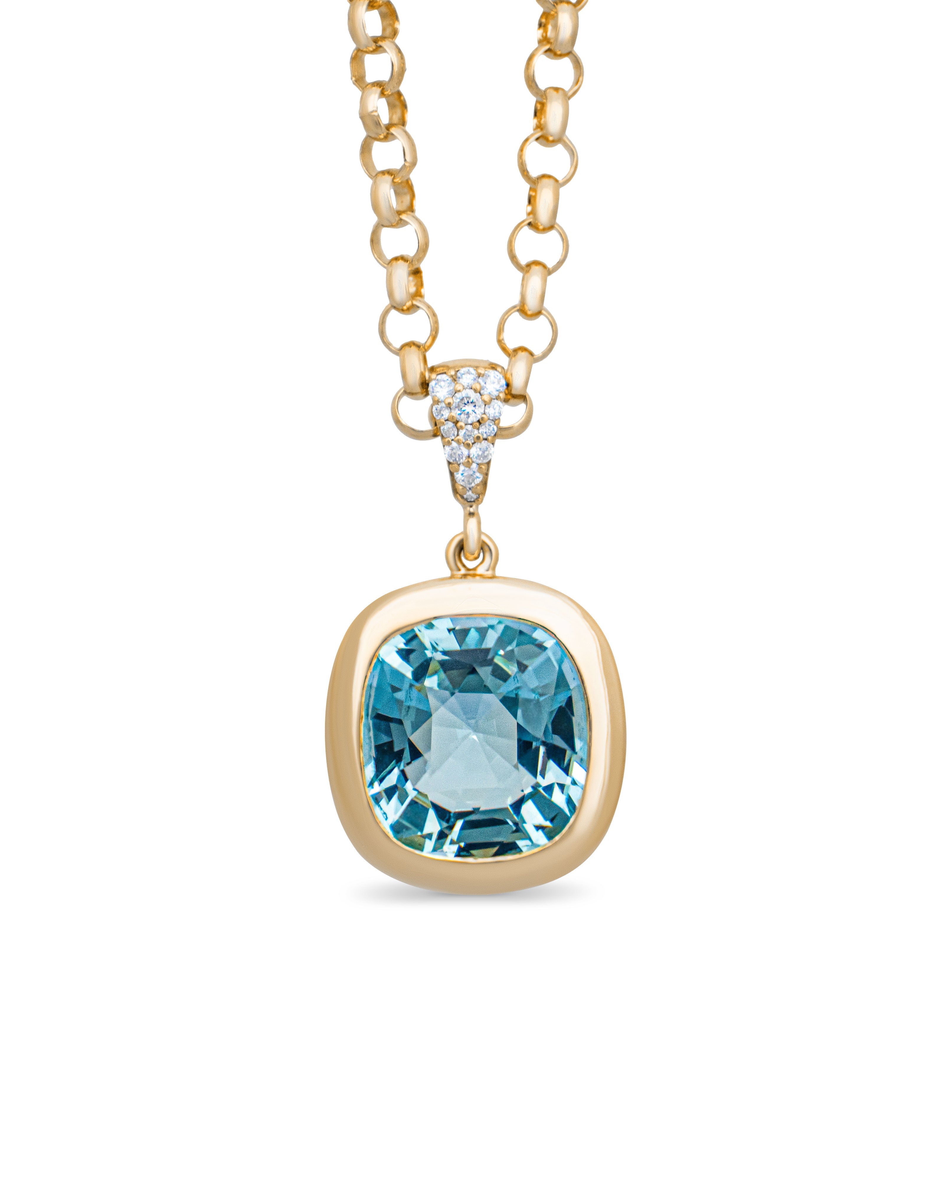 Aquamarine and Diamond pendant. Aquamarine and Diamond necklace