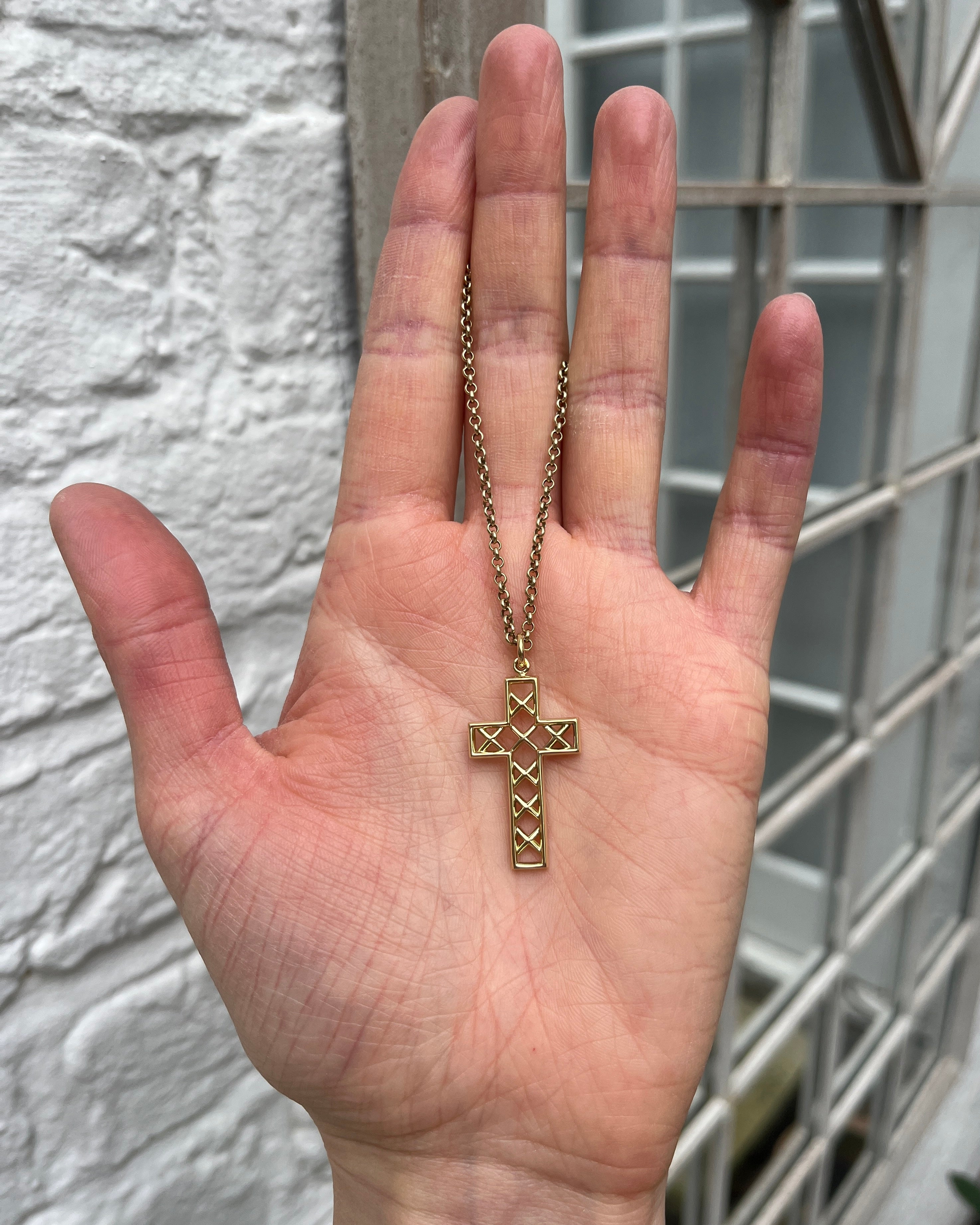 Gold cross pendant. Gold crucifix pendant. 