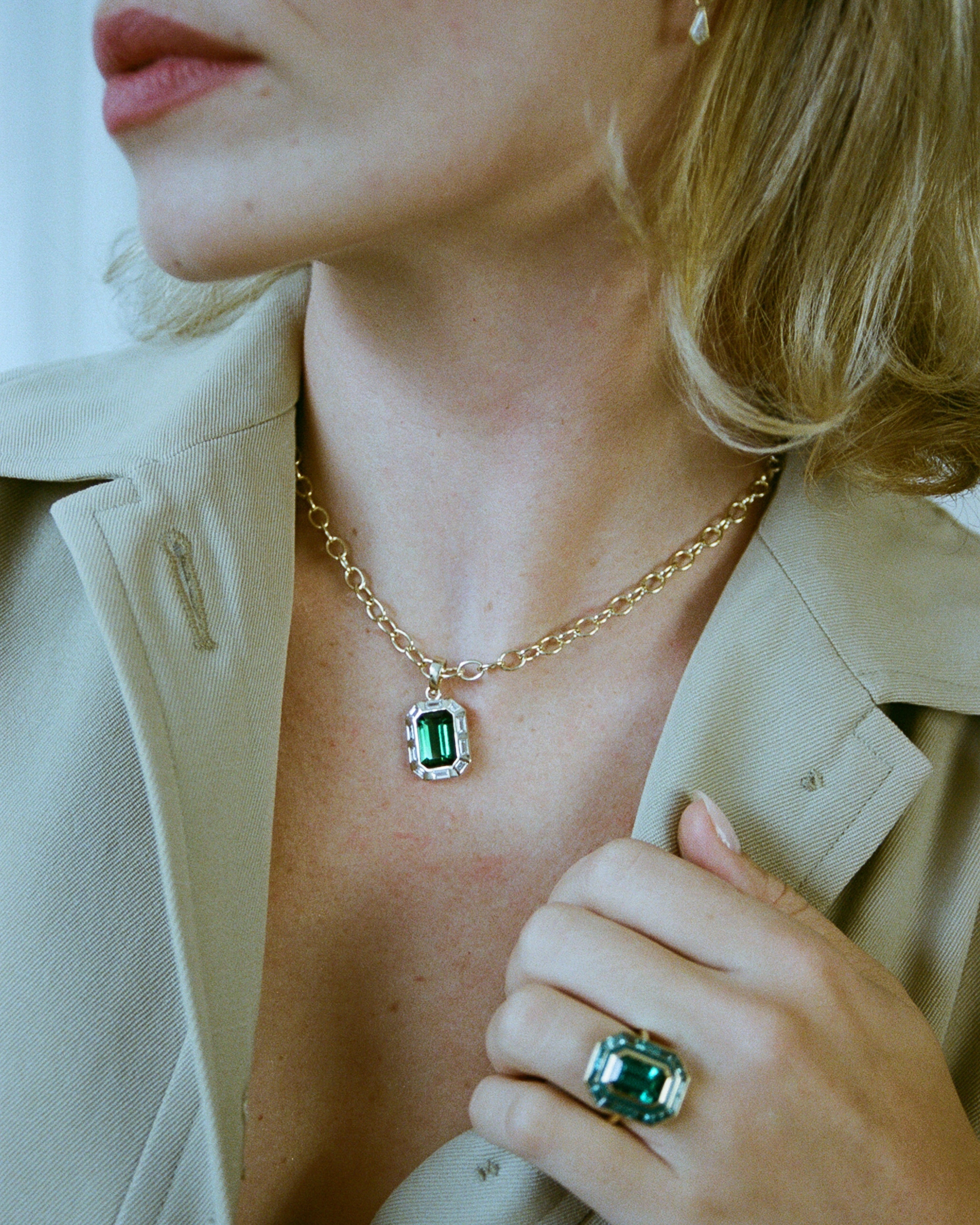 Chunky gold chain necklace