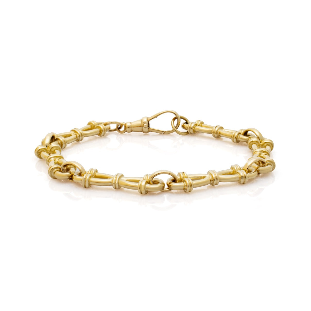 Gold chain bracelet. Fancy chain bracelet. Solid gold bracelet. 