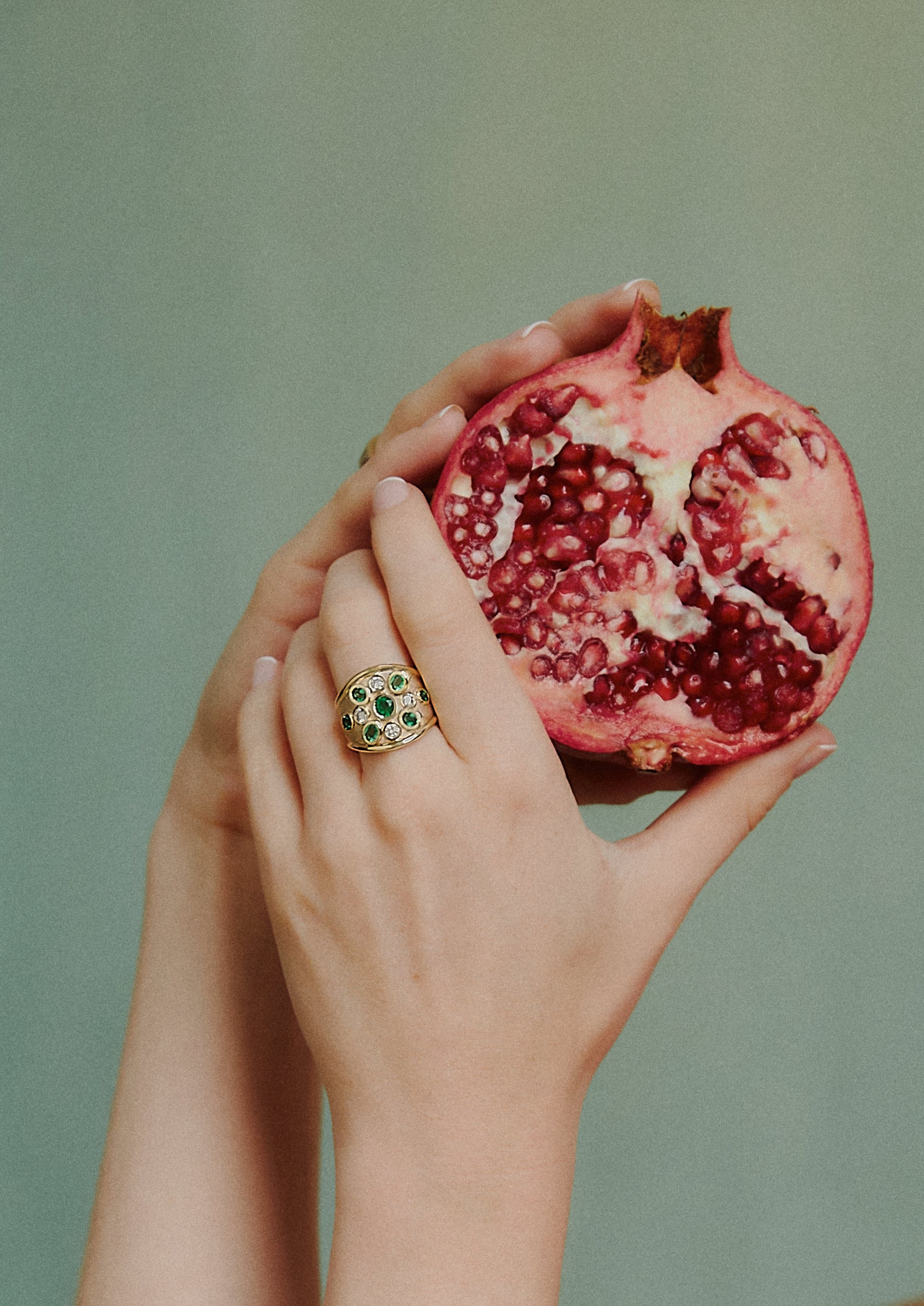 Droplet Ring. Emerald and Diamond Ring. Solid gold ring. Gemstone ring. Statement ring. 