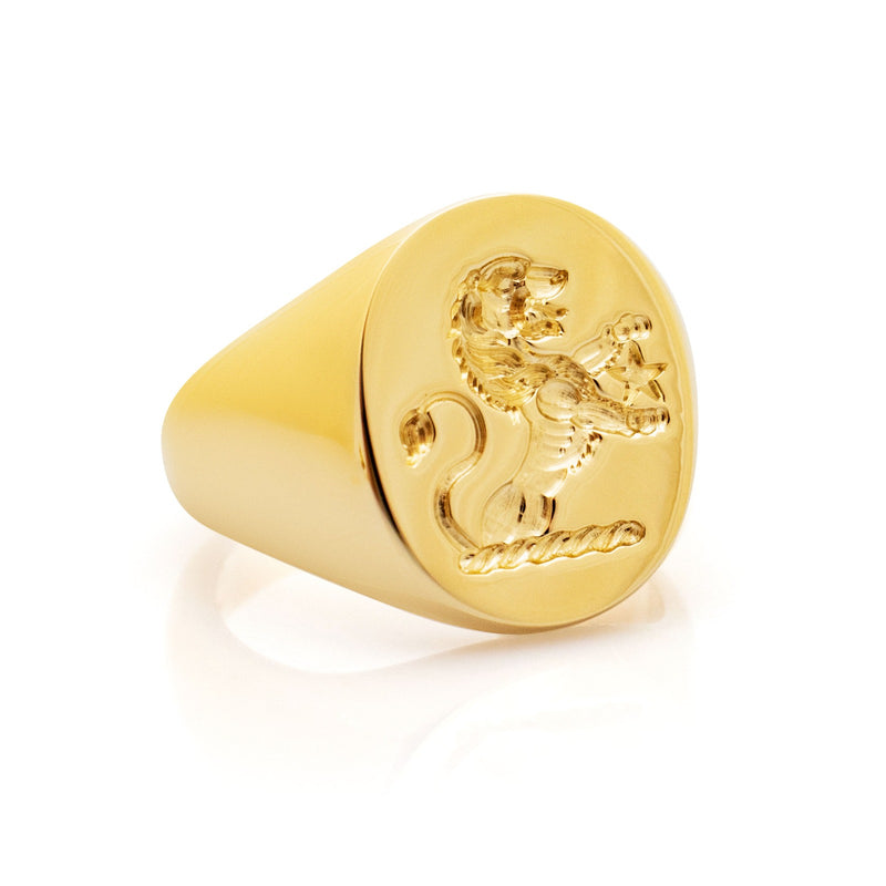 9 carat gold Signet Ring hand-engraved with a lion & star family crest