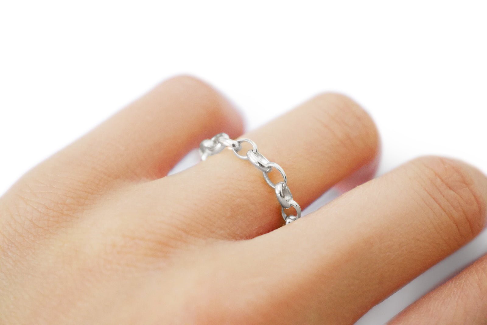 Silver chain ring. Chain ring. Silver ring. Belcher chain. Staple ring. Silver chain. Serena Ansell Jewellery.